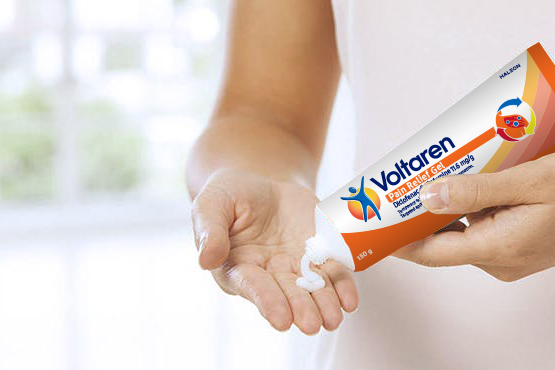Voltaren Emulgel being applied to hand 